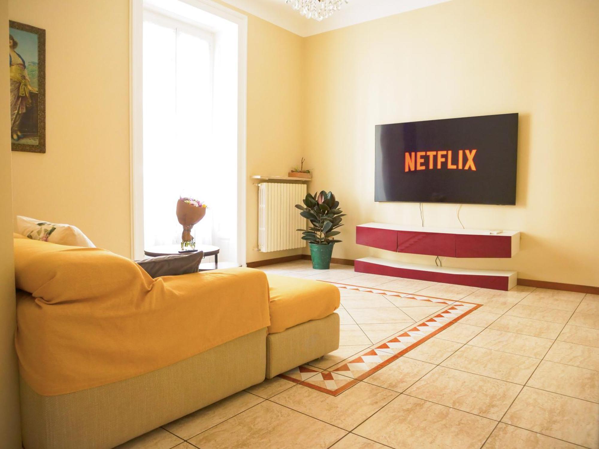 Wonderful Downtown Apartment-Hd Netflix, King-Size Bed, Two Minutes' Walk From Metro Милан Экстерьер фото